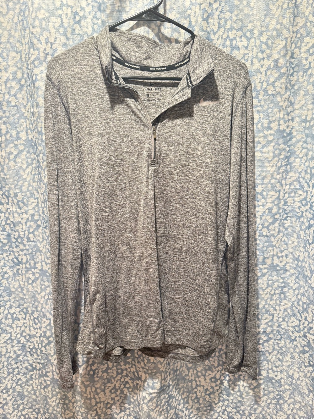 Women’s Nike dry fit half zip